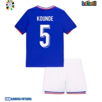 Camisa de Futebol França Jules Kounde #5 Equipamento Principal Infantil Europeu 2024 Manga Curta (+ Calças curtas)
